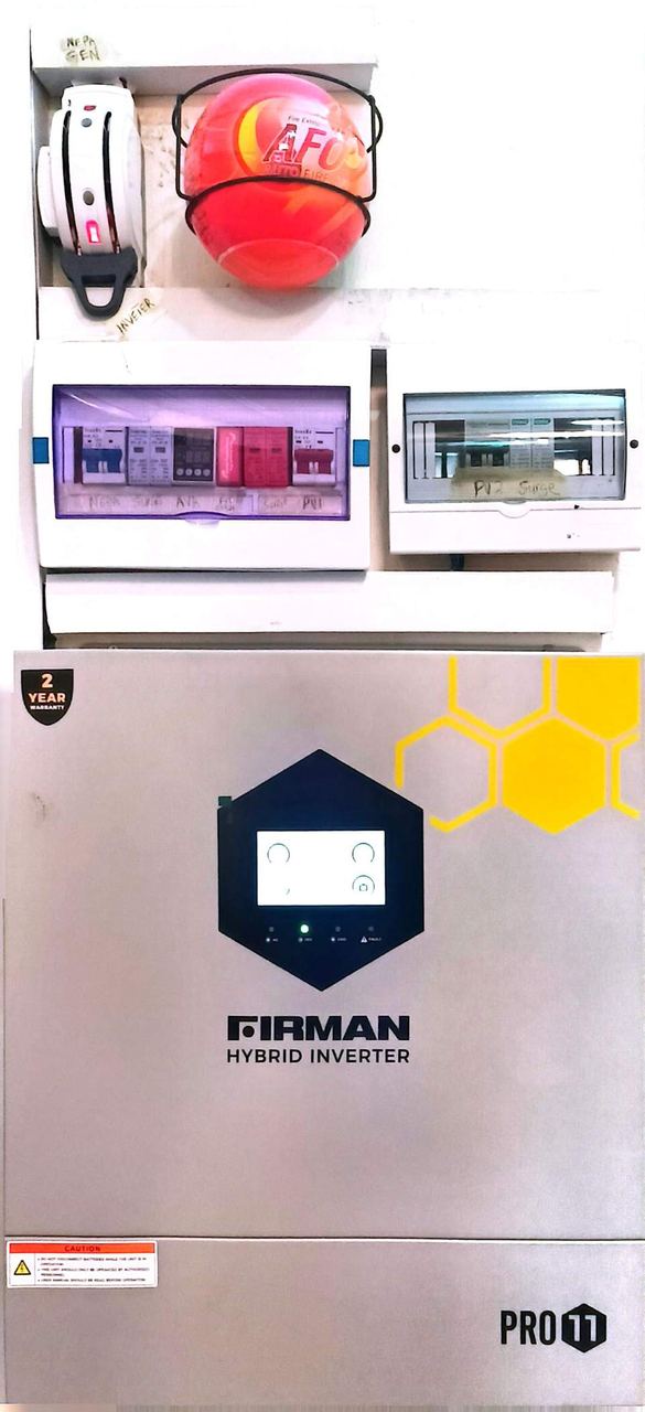 Distribution board and meter installation